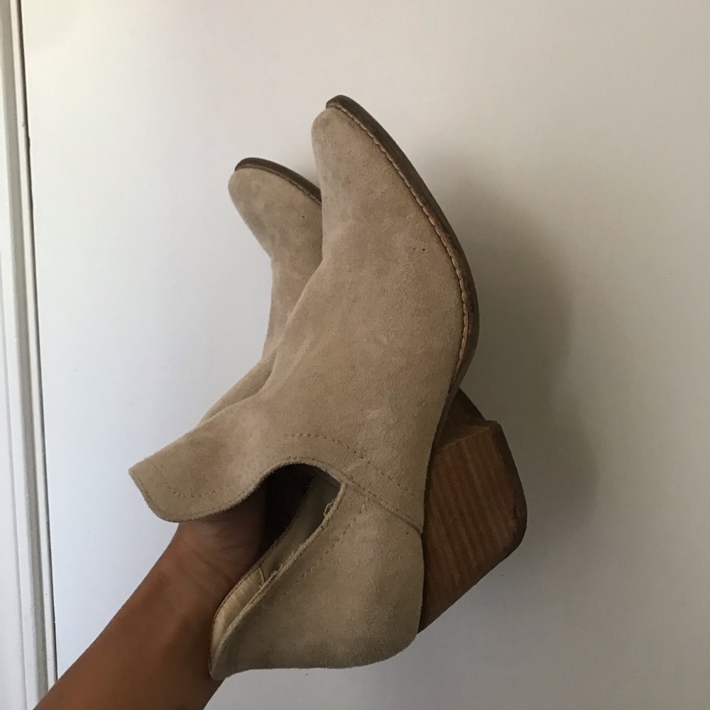 coconuts by matisse suede bone colored booties